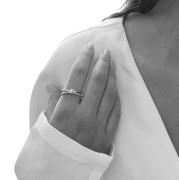 Srebrny pierścionek z cyrkoniami