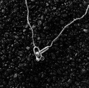 Srebrny naszyjnik z cyrkonią czarną