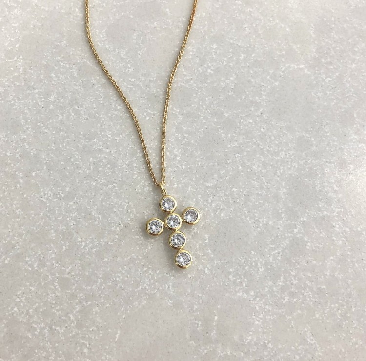 Srebrny pozłacany naszyjnik z krzyżem i cyrkoniami