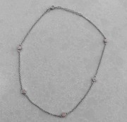 Srebrny naszyjnik choker z wisiorkami różowa emalia