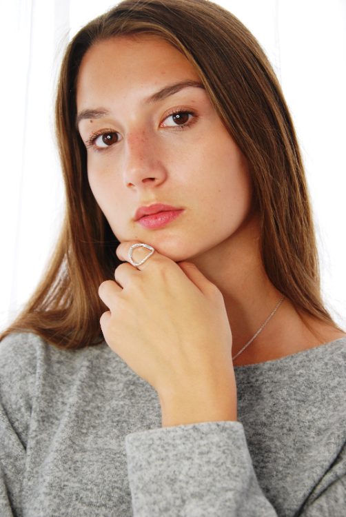 Srebrny pozłacany pierścionek z cyrkoniami