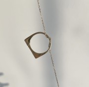 Srebrny pozłacany pierścionek z cyrkoniami