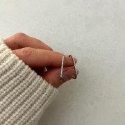 Srebrne kolczyki z cyrkoniami nieoczywiste