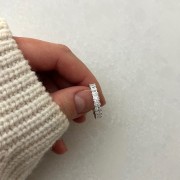 Srebrny pierścionek obrączka z cyrkoniami Luksusowy