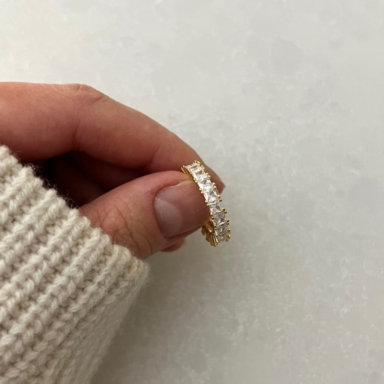 Srebrny pozłacany pierścionek obrączka z cyrkoniami Luksusowy