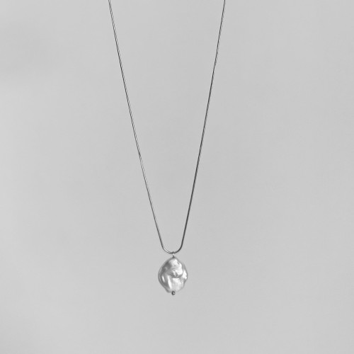 Srebrny naszyjnik z perłą