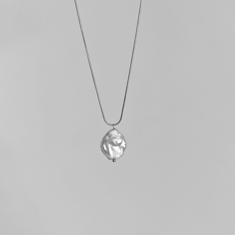 Srebrny naszyjnik z perłą