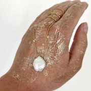 Srebrny pozłacany naszyjnik z perłą