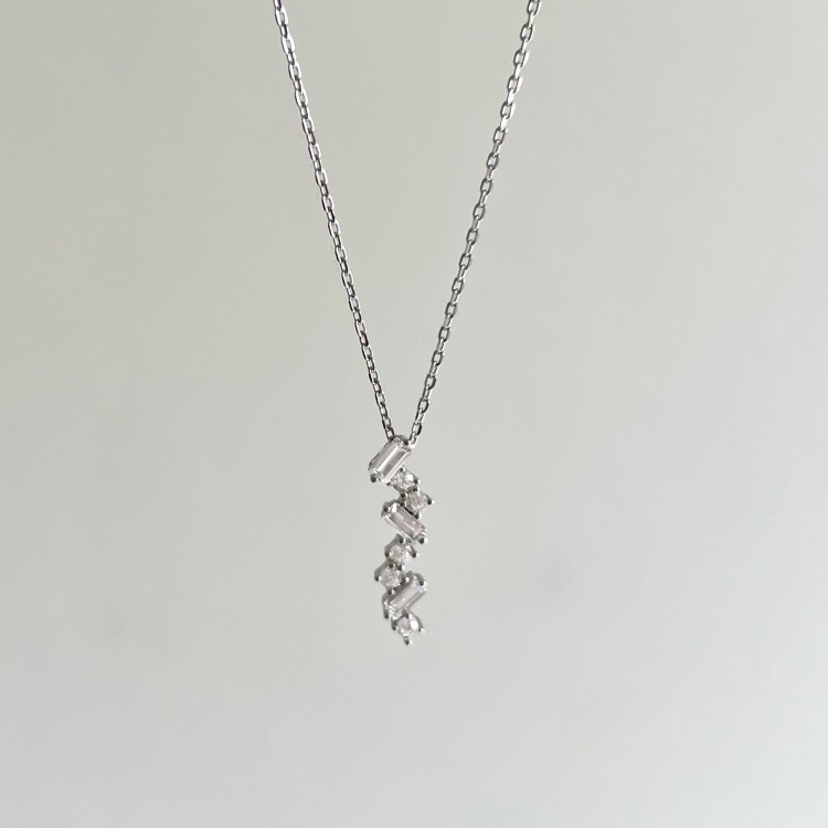 Srebrny naszyjnik z cyrkoniami PODŁUŻNY