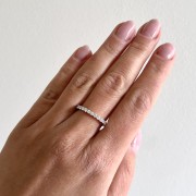 Srebrny pierścionek obrączka z cyrkoniami Błyszczący