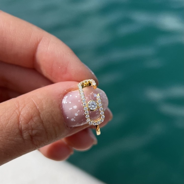 Srebrny pozłacany pierścionek z cyrkoniami