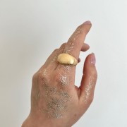 Srebrny pozłacany pierścionek SATYNOWANY