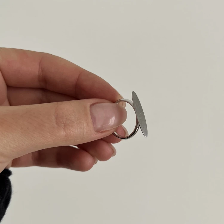 Srebrny pierścionek