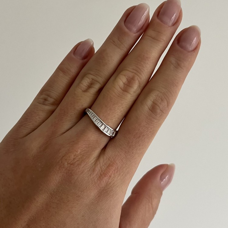 Srebrny pierścionek z cyrkoniami FORMA 2