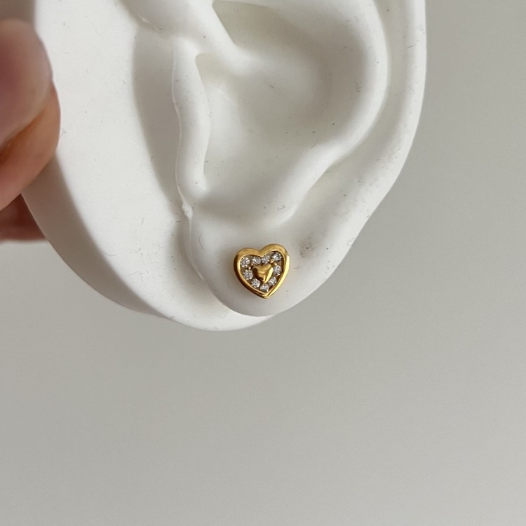 Srebrne pozłacane kolczyki z cyrkoniami serca