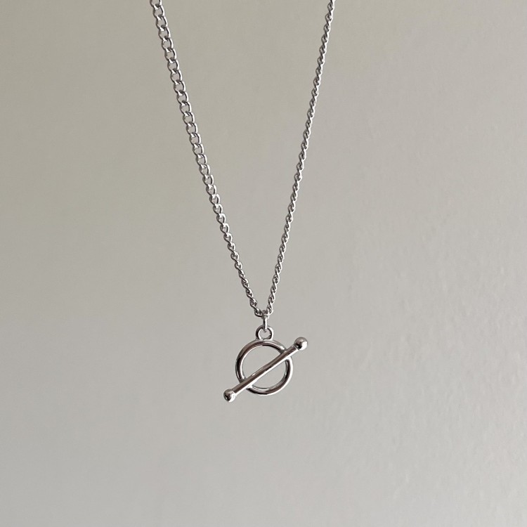 Srebrny naszyjnik z zapięciem