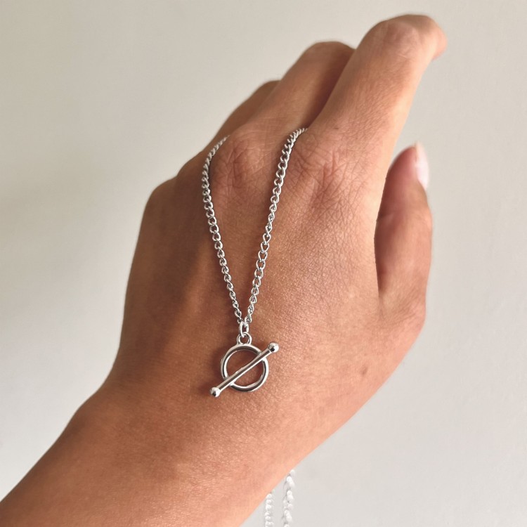 Srebrny naszyjnik z zapięciem