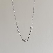 Srebrny naszyjnik z cyrkoniami KLEJNOT