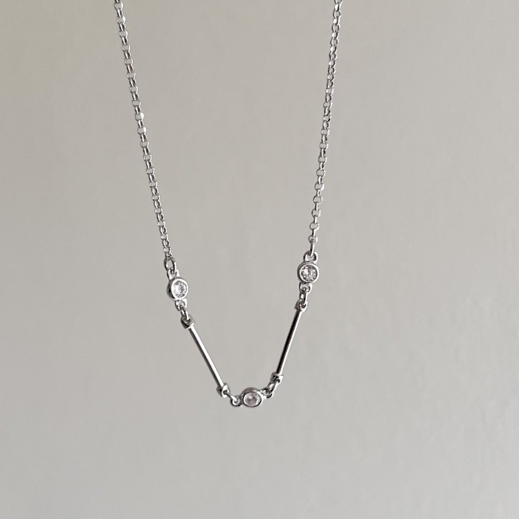 Srebrny naszyjnik z cyrkoniami KLEJNOT