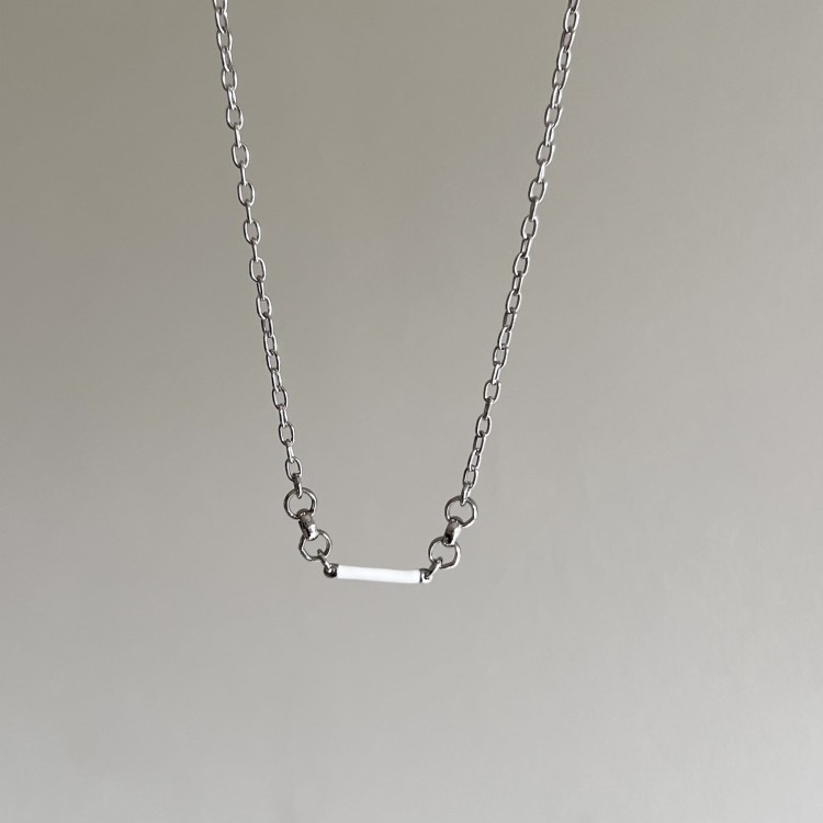 Srebrny naszyjnik z emalią jubilerską