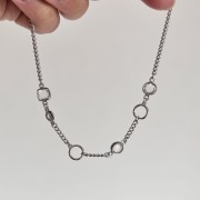 Srebrna bransoletka na kostkę KOLOROWA odcień brylantowy