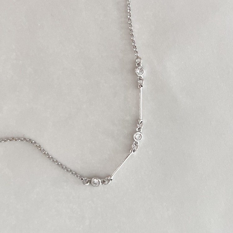 Srebrny naszyjnik z cyrkoniami KLEJNOT