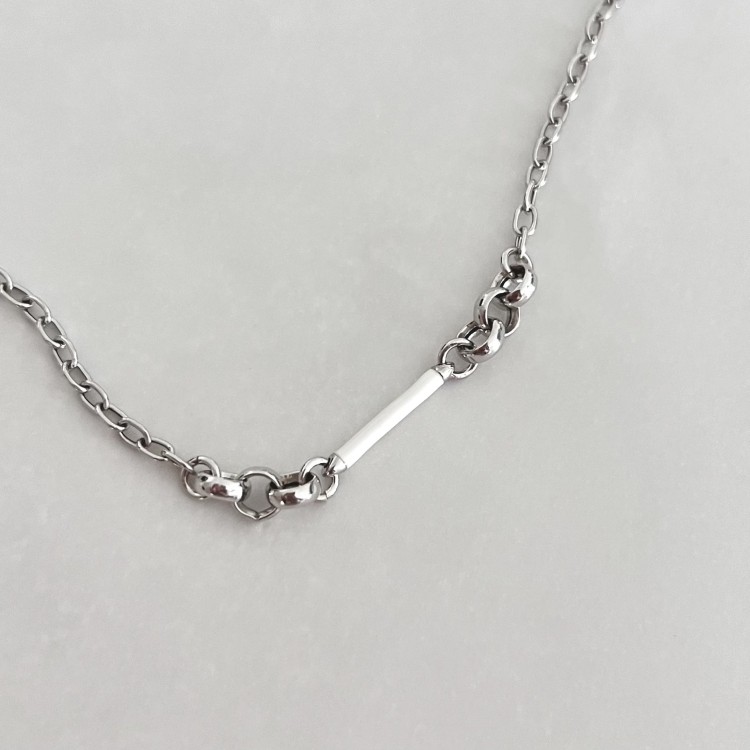 Srebrny naszyjnik z emalią jubilerską