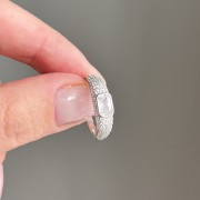 Srebrny pierścionek z cyrkoniami KRYSZTAŁOWY