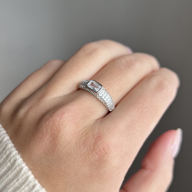 Srebrny pierścionek z cyrkoniami KRYSZTAŁOWY