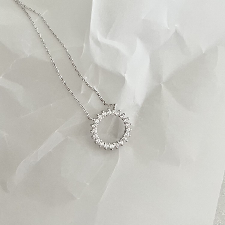 Srebrny naszyjnik z cyrkoniami KOŁO