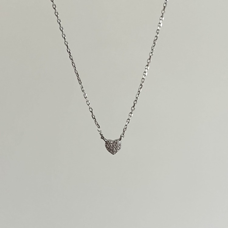 Srebrny naszyjnik z cyrkoniami SERCE NA CODZIEŃ