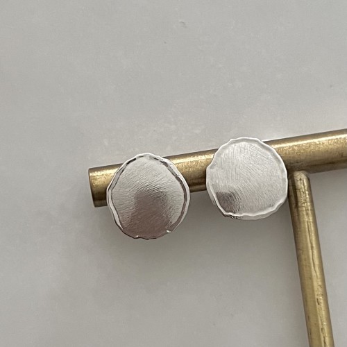 Srebrne kolczyki NADTOPIONE