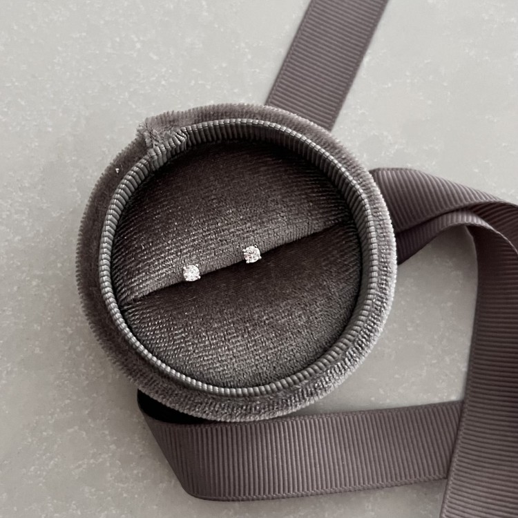 Srebrne kolczyki z cyrkonią 3mm DROBNE