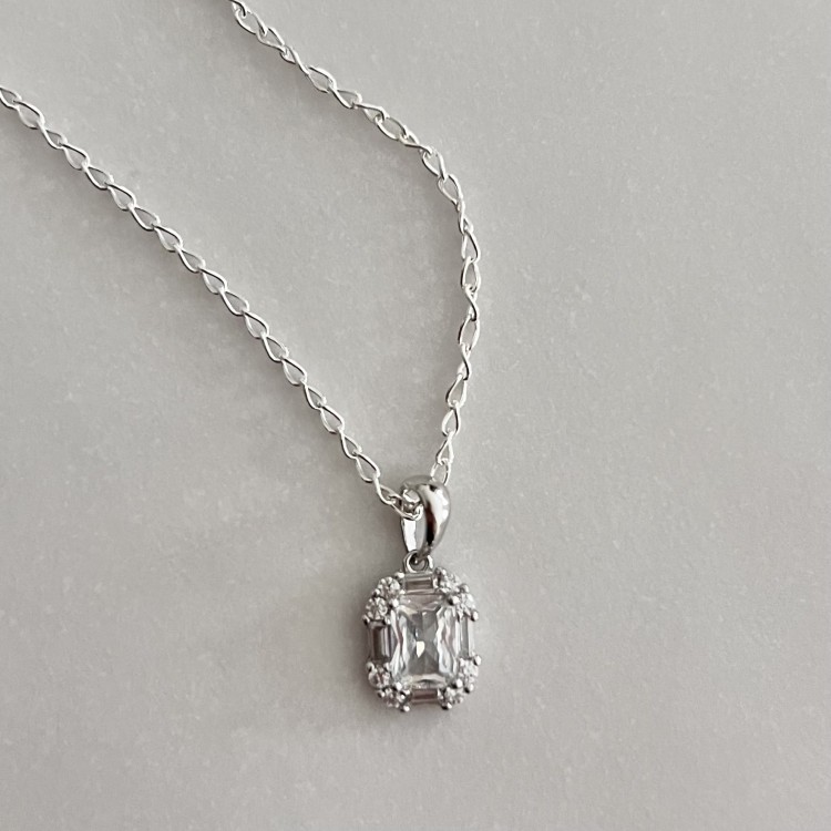 Srebrny naszyjnik WYTWORNY