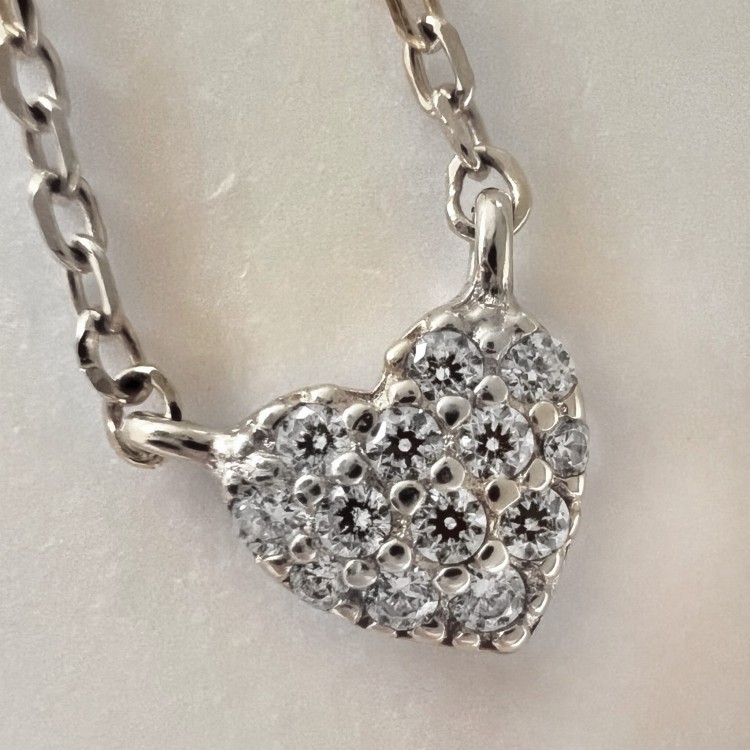 Srebrny naszyjnik z cyrkoniami SERCE NA CODZIEŃ