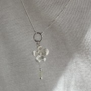 Srebrny naszyjnik KWIAT MAGNOLIA