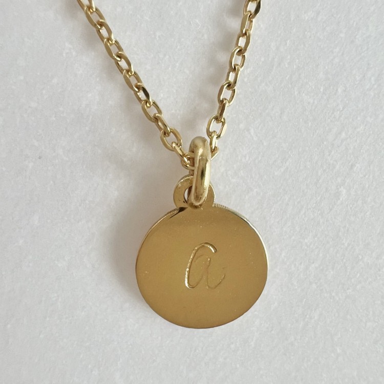 Personalizowany naszyjnik z literką – blaszka 8 mm, splot ankrowy