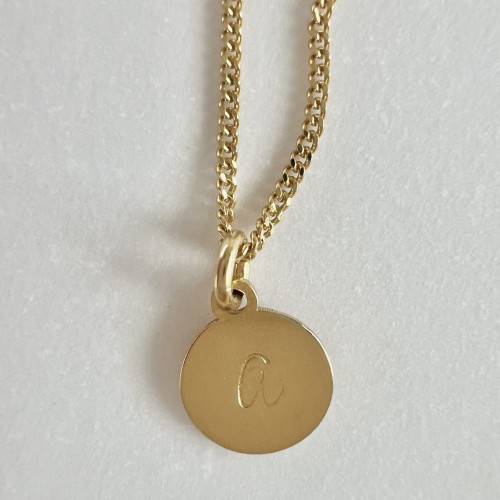 Personalizowany naszyjnik z literką – blaszka 8 mm, splot pancerka