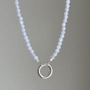 Naszyjnik ZAPIĘCIE KOŁO chalcedon JEANS kamienie naturalne niebieski