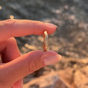 Srebrny pozłacany pierścionek nieregularny