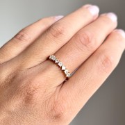 Srebrny pozłacany pierścionek z cyrkoniami BŁOGOŚĆ