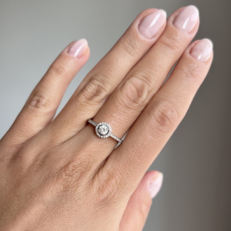 Srebrny pierścionek z cyrkoniami BŁOGOŚĆ