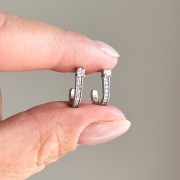 Srebrne kolczyki z cyrkoniami NIEOCZYWISTE