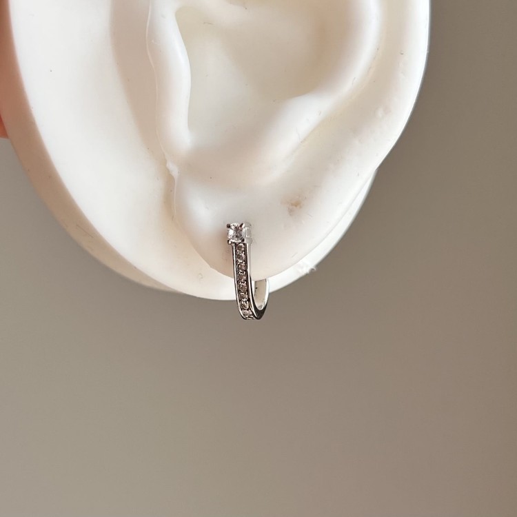 Srebrne kolczyki z cyrkoniami NIEOCZYWISTE