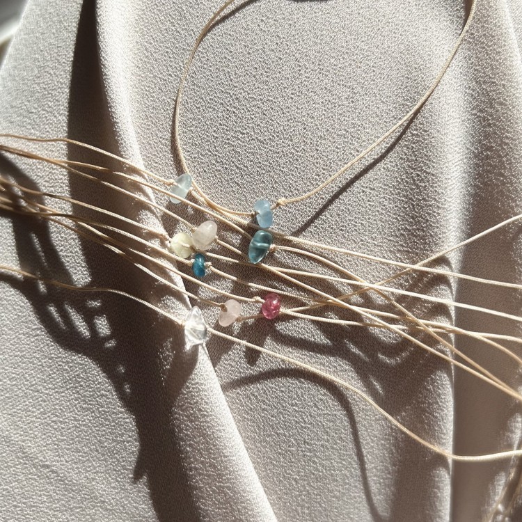 Bransoletka na szczęście  | kryształ górski, masa perłowa, kamień księżycowy