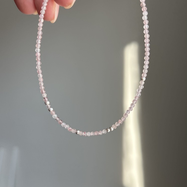 Bransoletka  KRYSZTAŁ GÓRSKI TRUSKAWKOWY kamienie naturalne