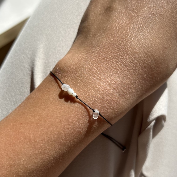 Bransoletka na szczęście  | kryształ górski, masa perłowa, kamień księżycowy