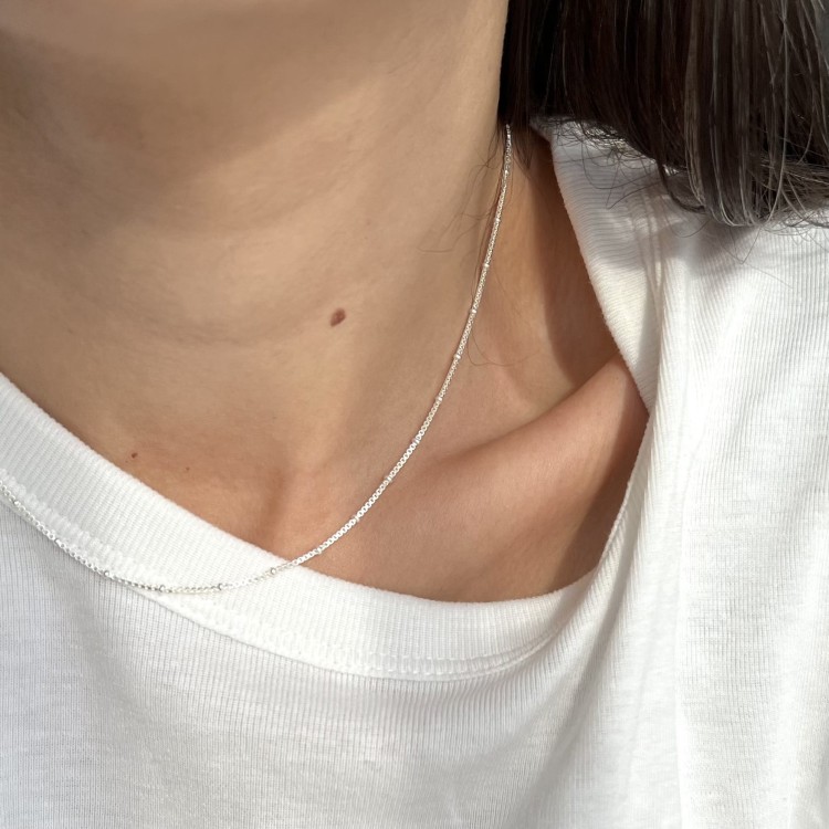 Srebrny naszyjnik choker KOSTKA