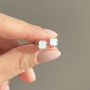 Srebrne kolczyki KONICZYNA białe masa perłowa mini