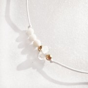 Bransoletka na szczęście  | kryształ górski, masa perłowa